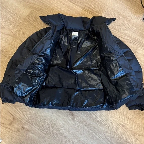 Vuori Hillside Down Jacket Sz M “black” - Picture 3 of 6